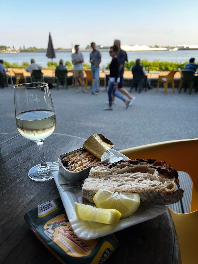 Kleine Rast Hamburg – Deutsch · International