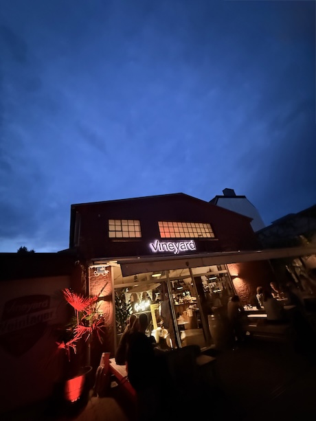 VINEYARD Weinbar